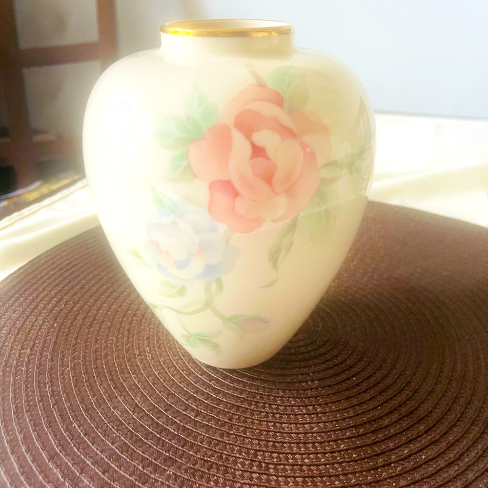 Lenox Chatsworth Small vase hand decorated 24k gold mothers day Gift